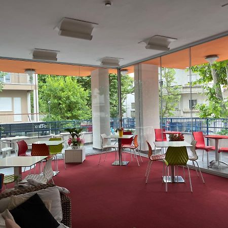 Hotel Senior Cattolica Buitenkant foto