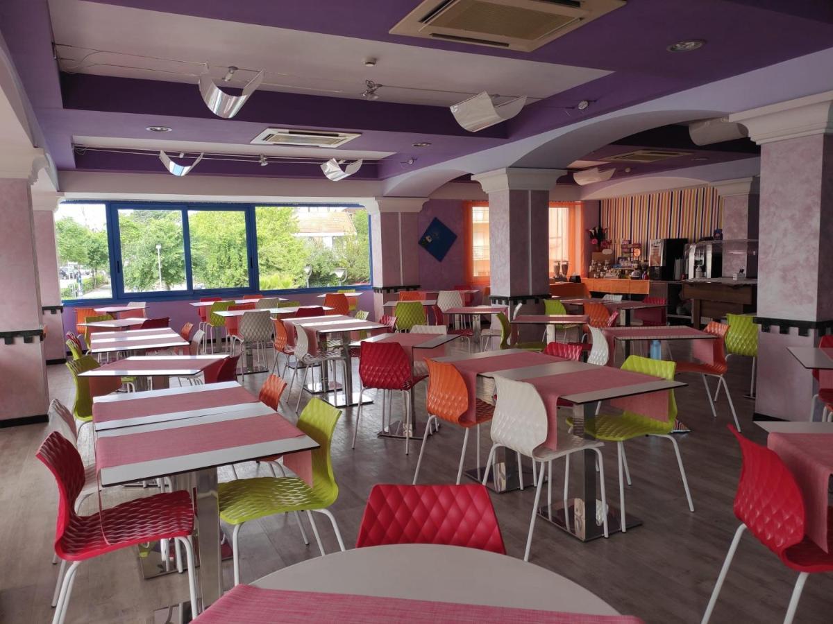 Hotel Senior Cattolica Buitenkant foto